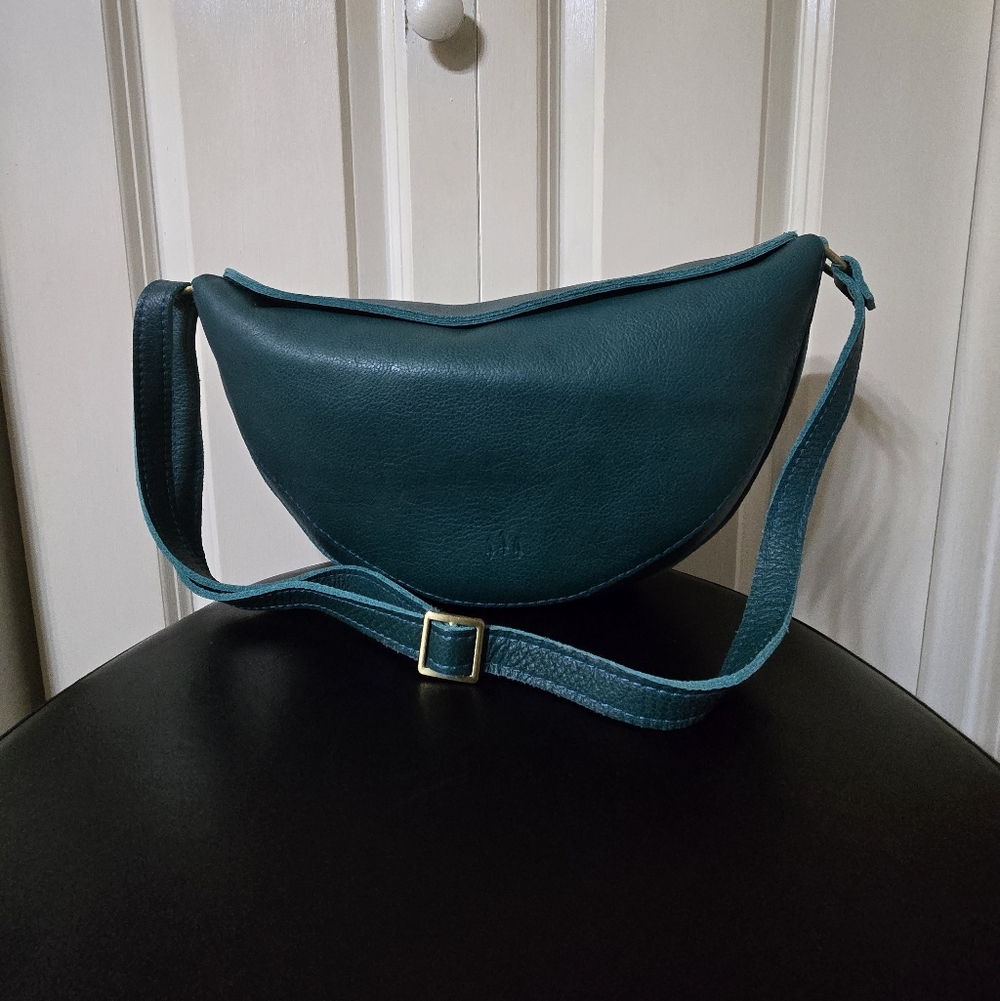 New Portland Leather Large Koala Sling Bag - Color: Sea Grass